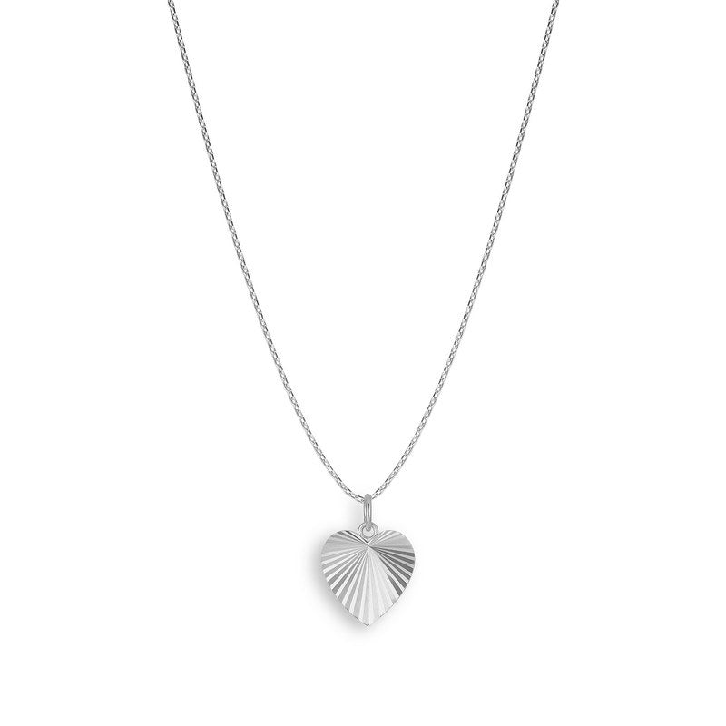 Jane Kønig Reflection Heart vedhæng i sølv med grafisk struktur, set fra siden