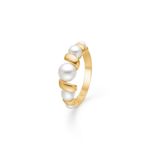 Mads Z Swirl with Pearl ring i 14 karat guld med ferskvandsperler i organisk snoet design