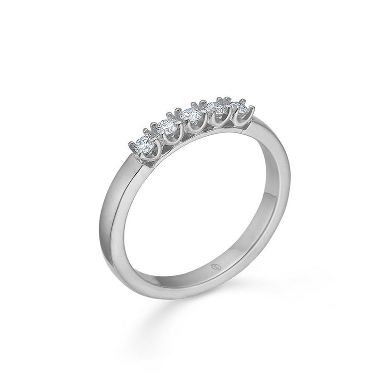 CROWN ALLIANCE Ring i 14 kt. Hvidguld med i alt 0,20