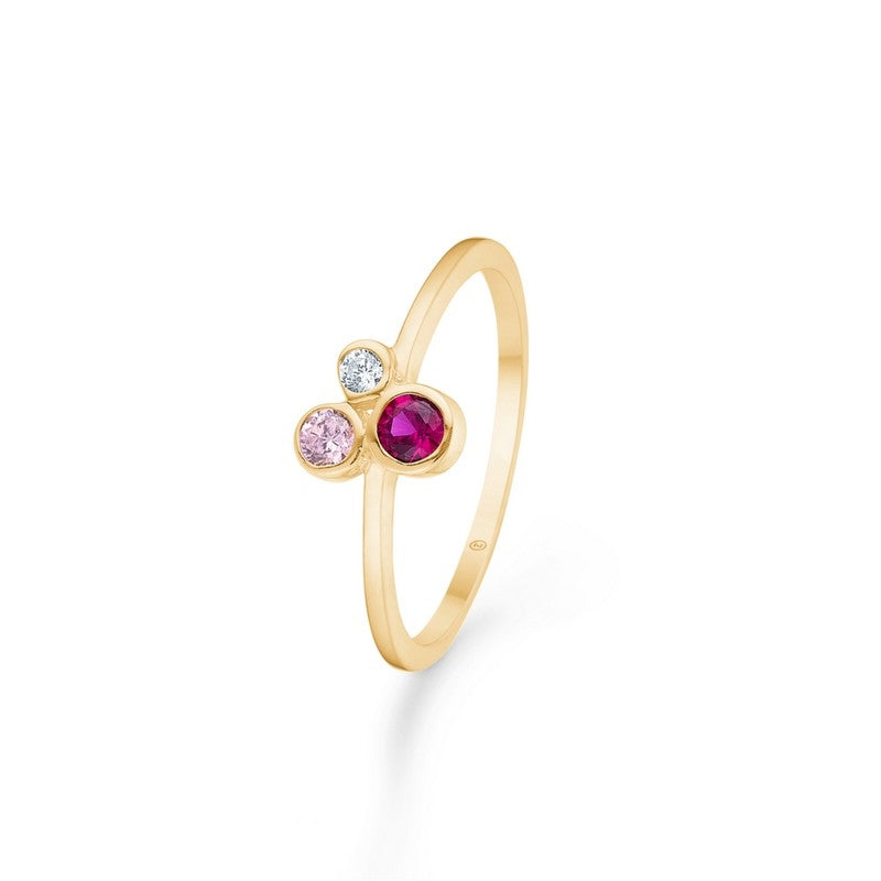 Mads Z Emily ring i 8 karat guld med pink zirkonia i tre farver