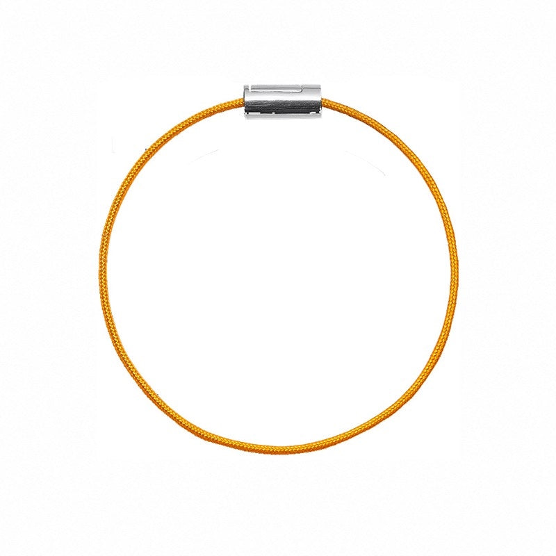 Mads Z Black Sun armbånd i orange nylon med sølvlås — enkelt og farverigt