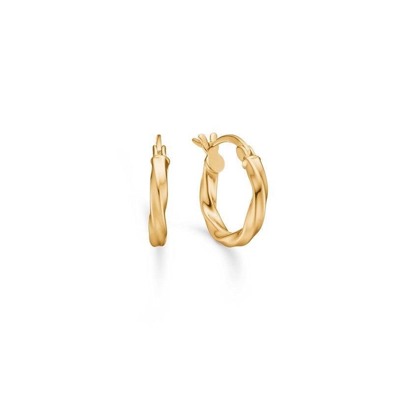 Studio Z Lumin Twist hoops i forgyldt sølv med snoet form og spejlblank overflade, 15 mm