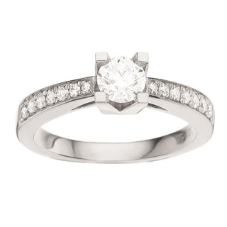 Kleopatra Queen diamantring i 14 karat hvidguld med 15 diamanter og central brillant