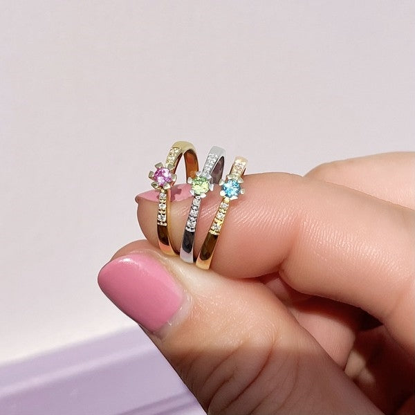 Scrouples Vida Darling ring i 14 kt. guld med blå topas og brillanter — set fra siden