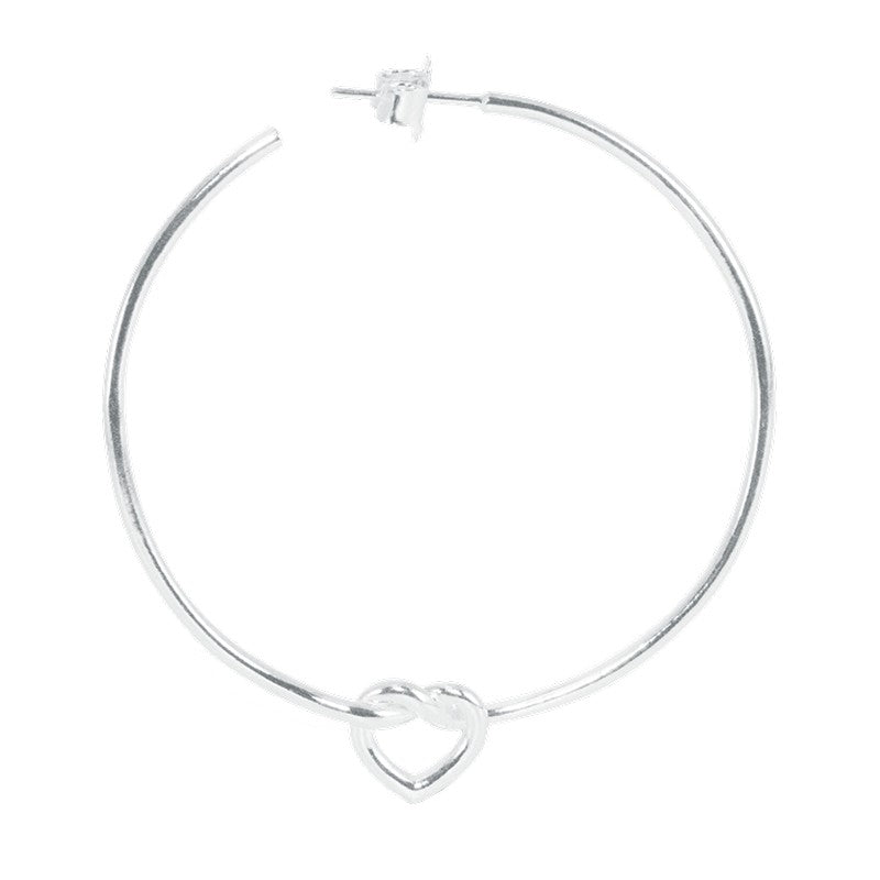 Jane Kønig Big Tied Heart Hoop øreringe i sterlingsølv, set fra siden