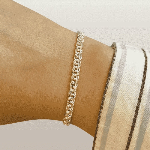 BNH Bismark-armbånd i sølv med tætvævet fletmønster – set fra siden