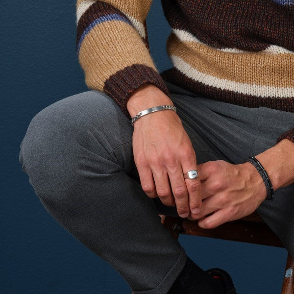 Nordahl Andersen Son of Noa herre armbånd i blank stål med plade, set fra siden