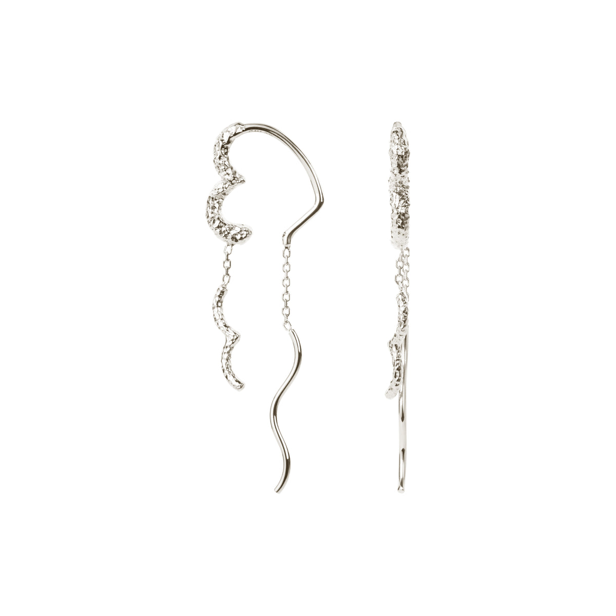 Camille Brinch Wavy Sparkly Heart Earlines – bølget ørelinje i 925 sterlingsølv med hjerteform set fra siden