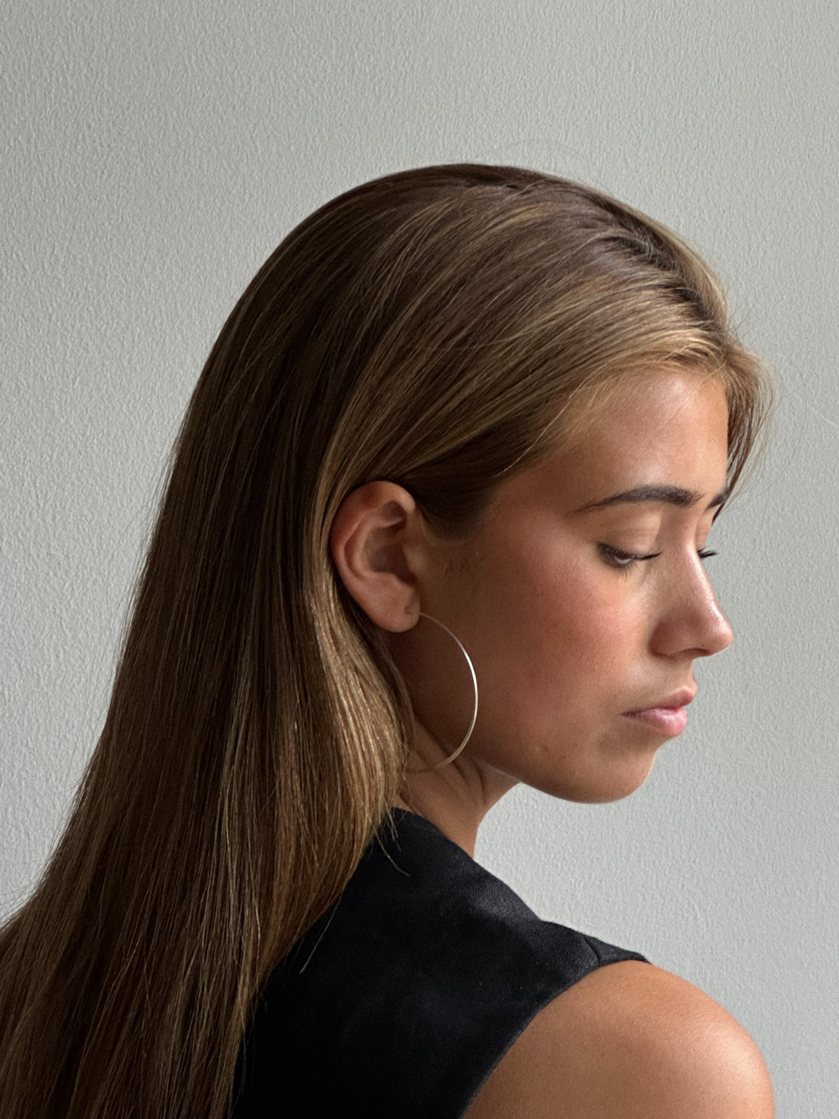 Pico Copenhagen Posey Hoops creoler båret af model