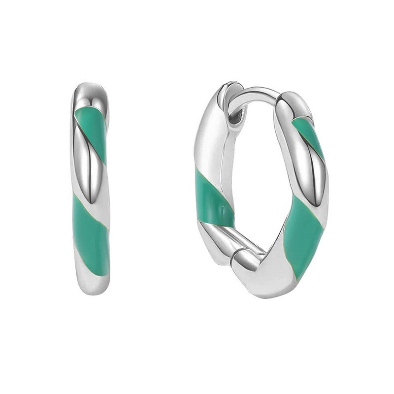 MerlePerle Emmy creoler i sterlingsølv med grøn emalje og snoet design, 14 mm