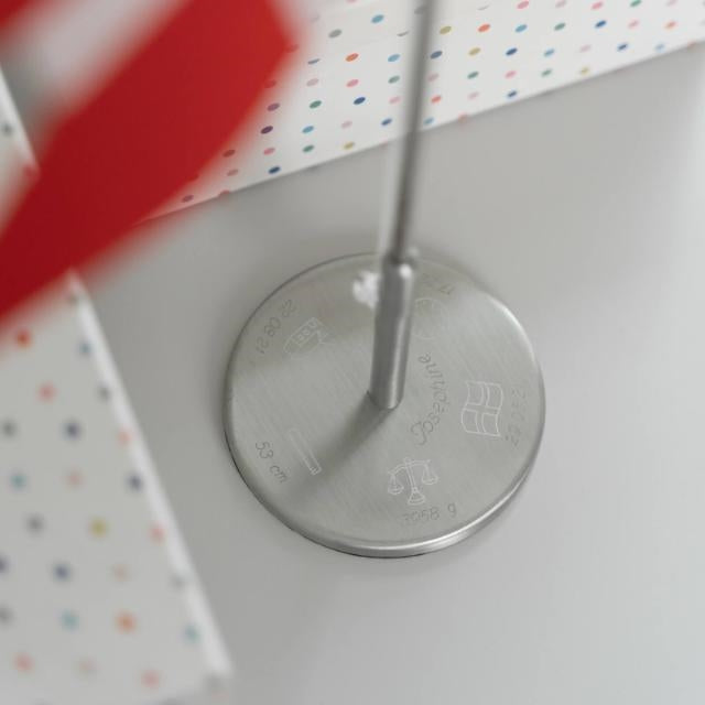 Nordahl Andersen børneflagstang i fortinnet metal med dåbsfod – nærbillede af detalje