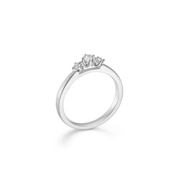 Mads Z Crown Trinity ring i 14 kt. hvidguld med tre brillantslebne diamanter i klassisk grabber-fatning