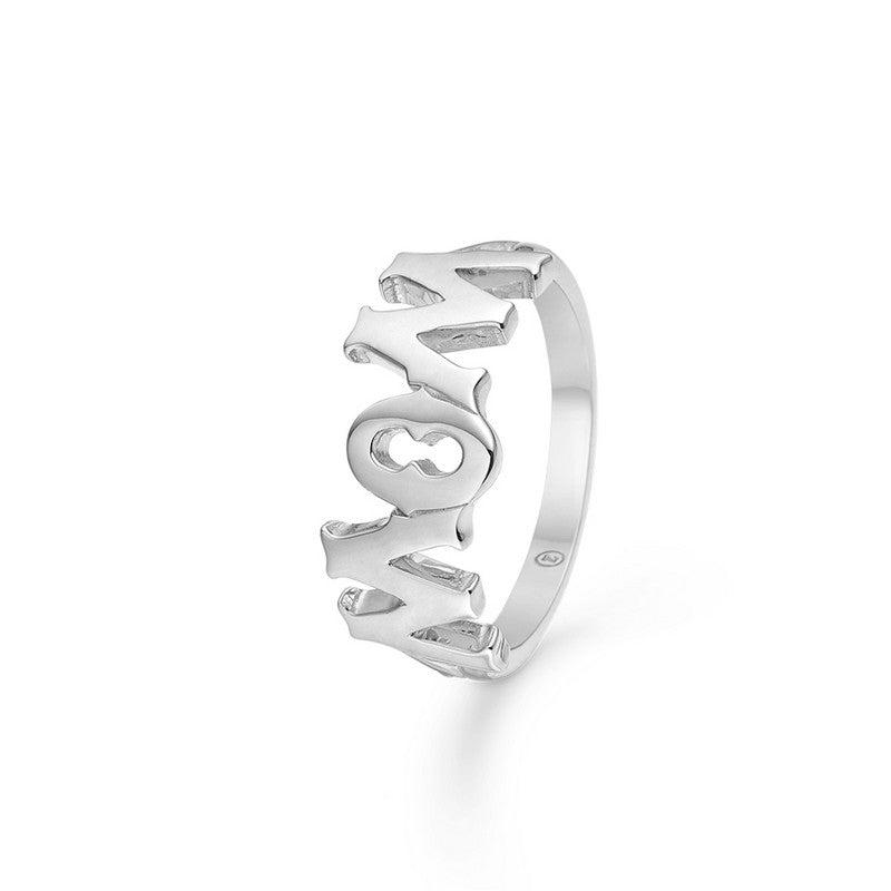 Mads Z WOW/MOM ring i sterlingsølv med poleret overflade og dobbelt bogstavdesign