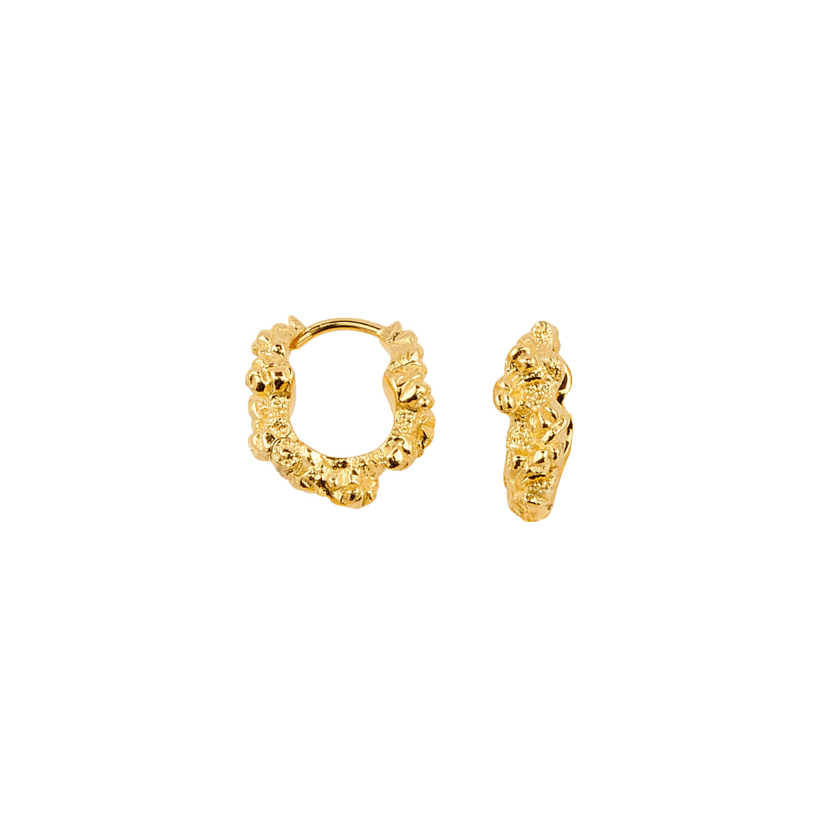 Camille Brinch Small Levitate Crush Hoops i forgyldt sølv med organisk, knust overflade og åben let form