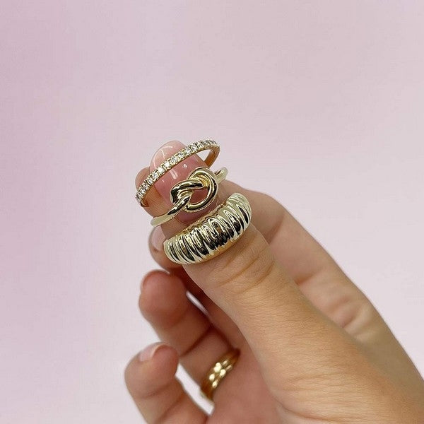 Scrouples Dazzling ring i 14 karat guld med brillantsleben diamanter — set fra siden