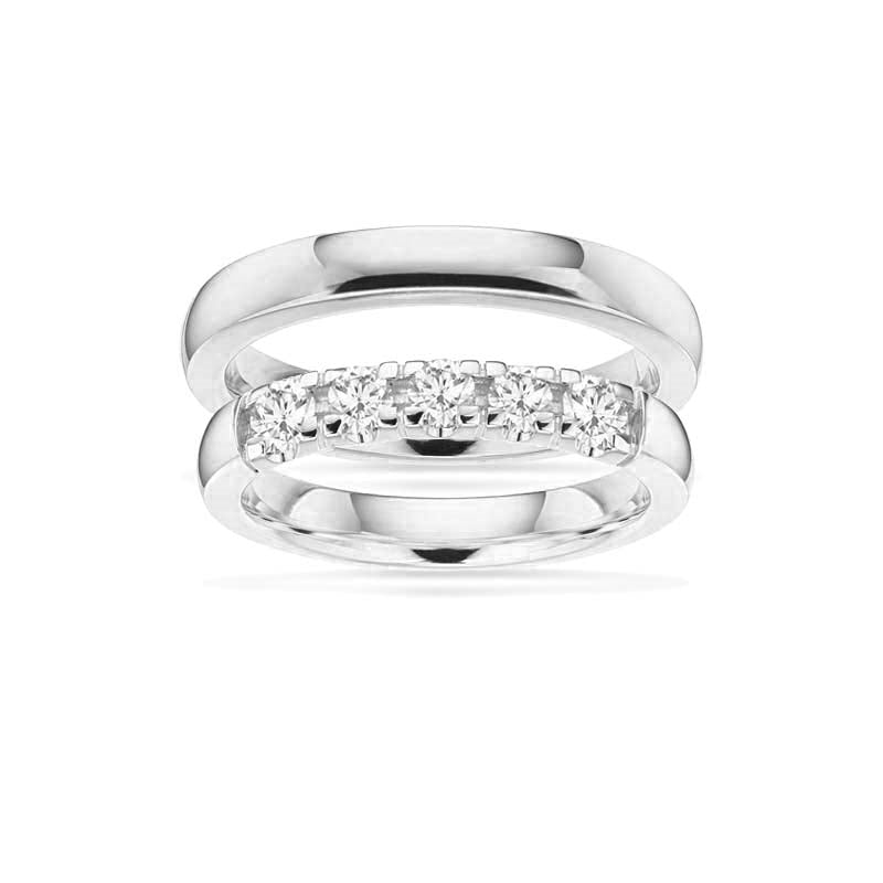 Scrouples Grace vielsesring i 14 karat hvidguld med diamanter – nærbillede af sten