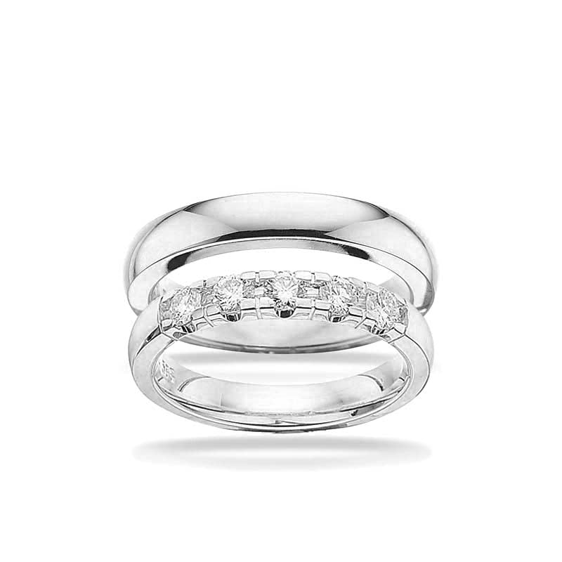 Scrouples Grace vielsesringe i 14 kt hvidguld med diamanter – nærbillede af sten