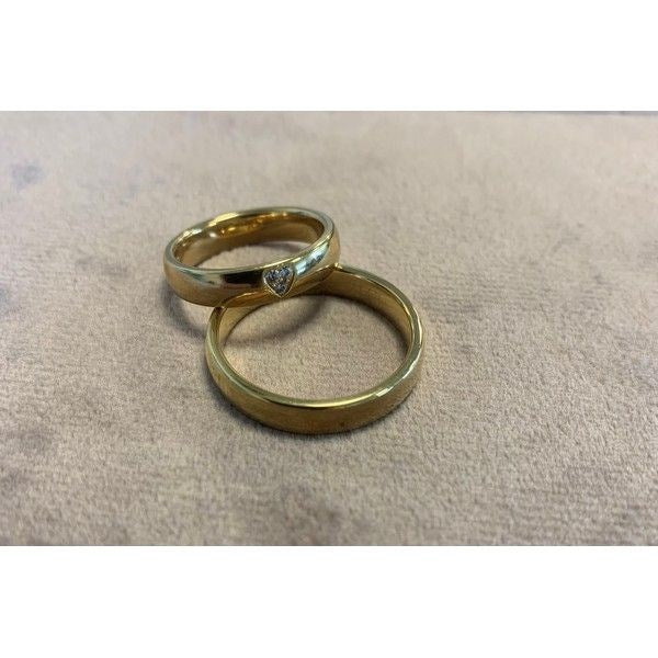 Vielsesringe - Guldringe 8kt 4,5mm m. 3 brillanter 2143