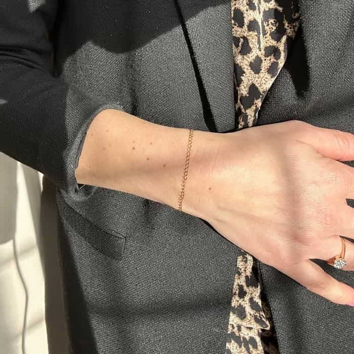 Siersbøl klassisk guldarmbånd i 8 karat guld, set fra siden