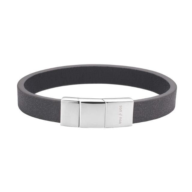 Nordahl Andersen Son of Noa armbånd i sort kalveskind med stållås – set fra siden