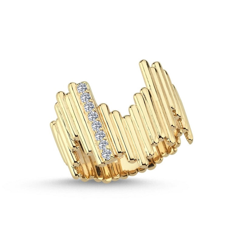 Nuran Piano diamantring i 14 karat guld med 0,12 ct brillanter, set fra siden