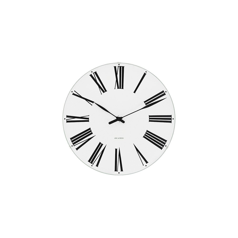 Arne Jacobsen Roman vægur i aluminium med hvid skive og romertal – set fra oven