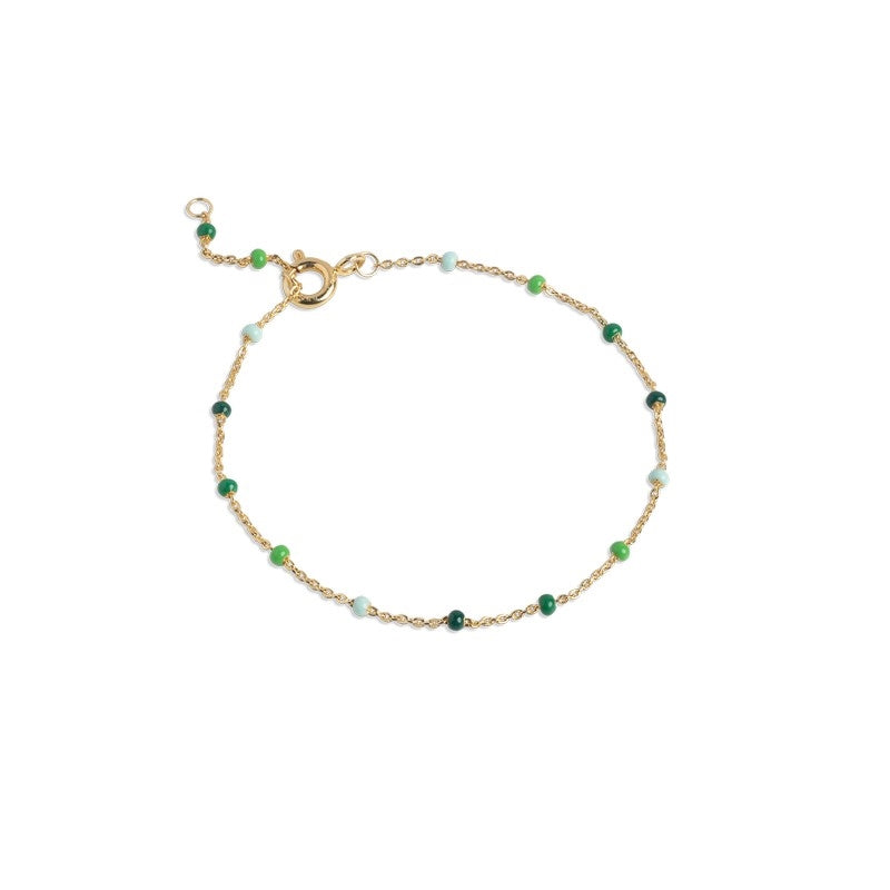 Enamel Lola Spring armbånd i forgyldt messing med grønne emaljerede perler