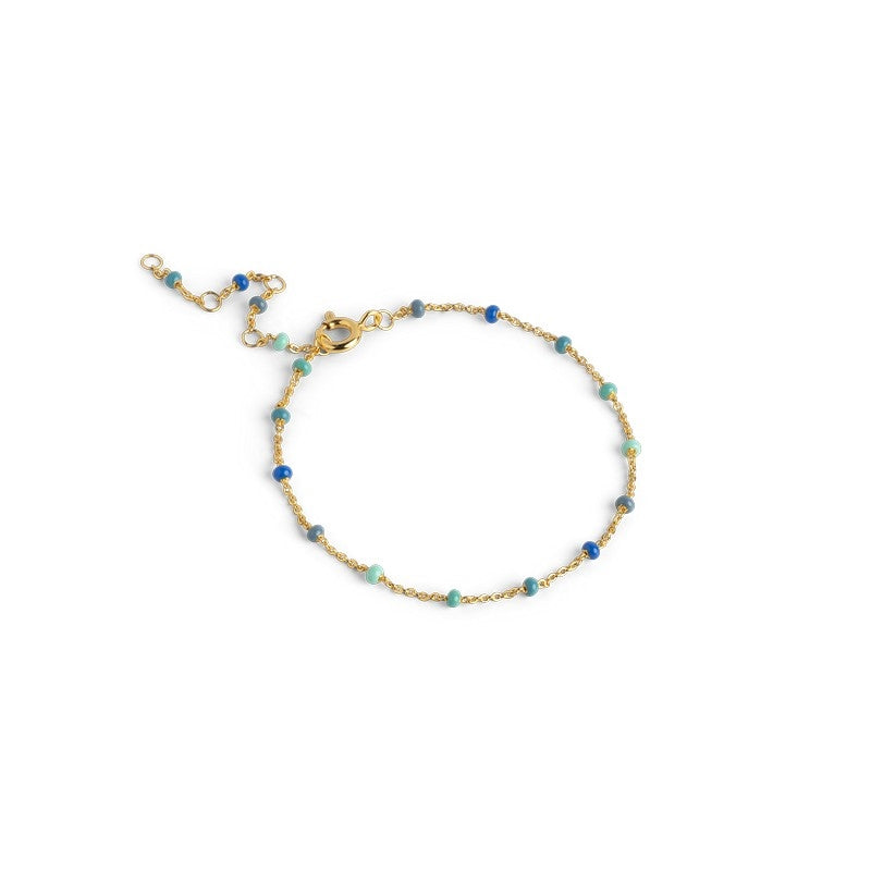 Enamel Lola Atlantic armbånd i forgyldt messing med emaljekugler i blå og grønne nuancer
