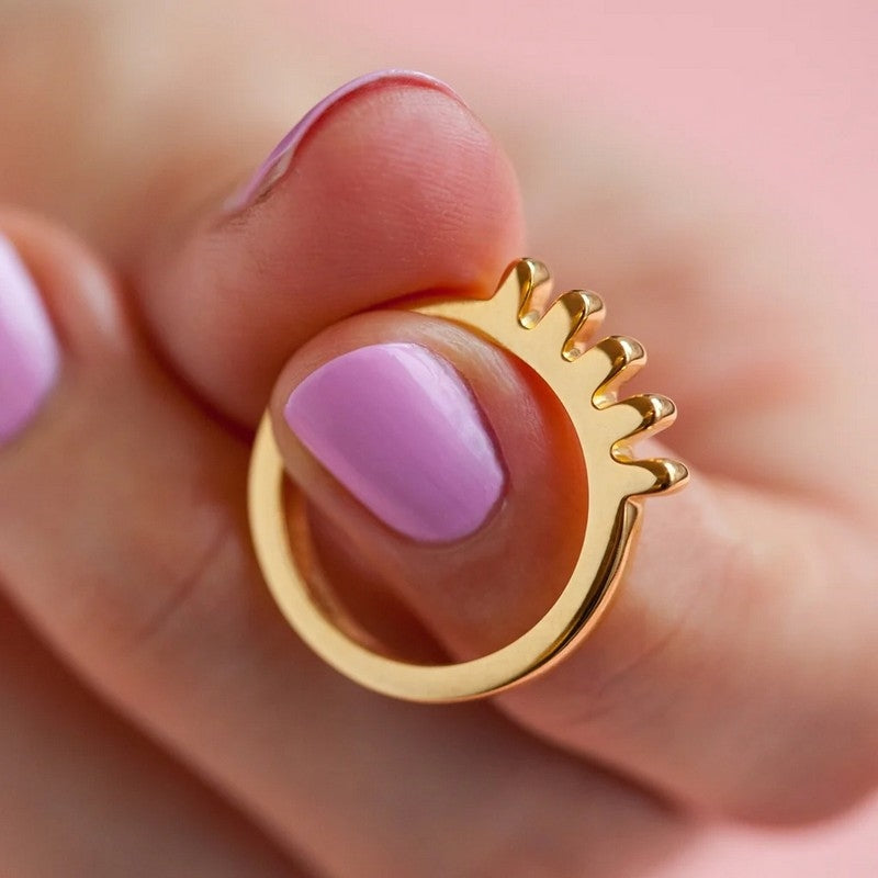 LULU Copenhagen Blink ring i forgyldt sølv – nærbillede af detalje
