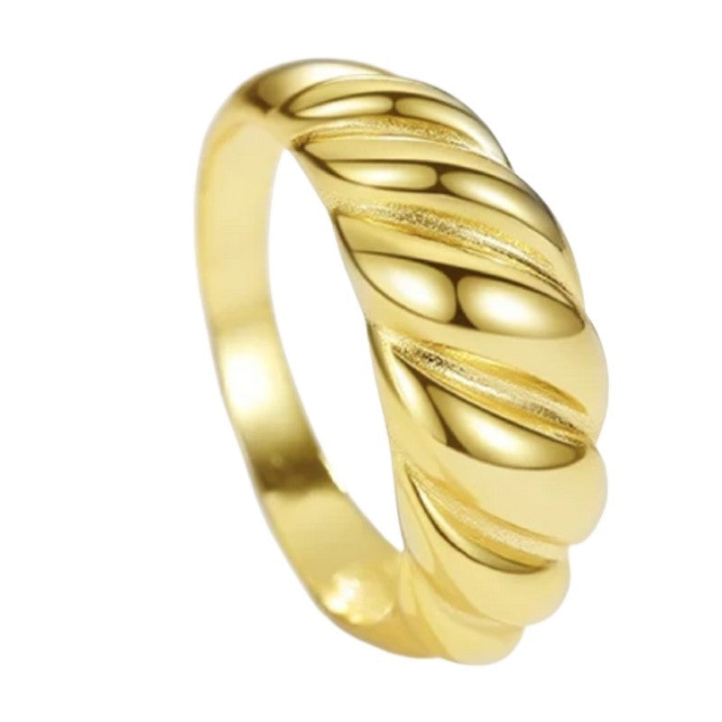 MerlePerle Paloma Ring i forgyldt sølv med 18 kt guld – bred statementring på 7 mm