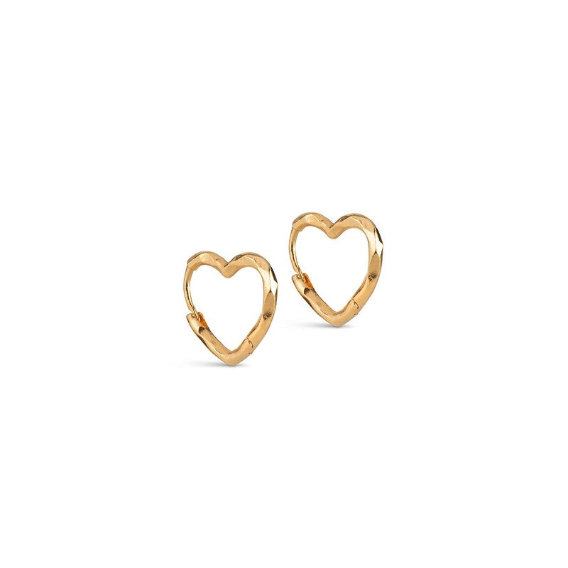 Enamel Copenhagen Organic Heart Small øreringe i forgyldt sølv med blødt hjerteformet design, 14 mm