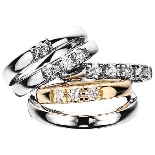 Scrouples Grace alliancering i 14 kt hvidguld med diamanter, set fra siden