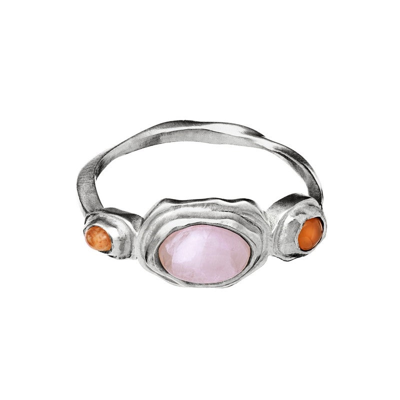 Maanesten Nemo ring i sterlingsølv med solsten, kunzit og karneol – set fra siden
