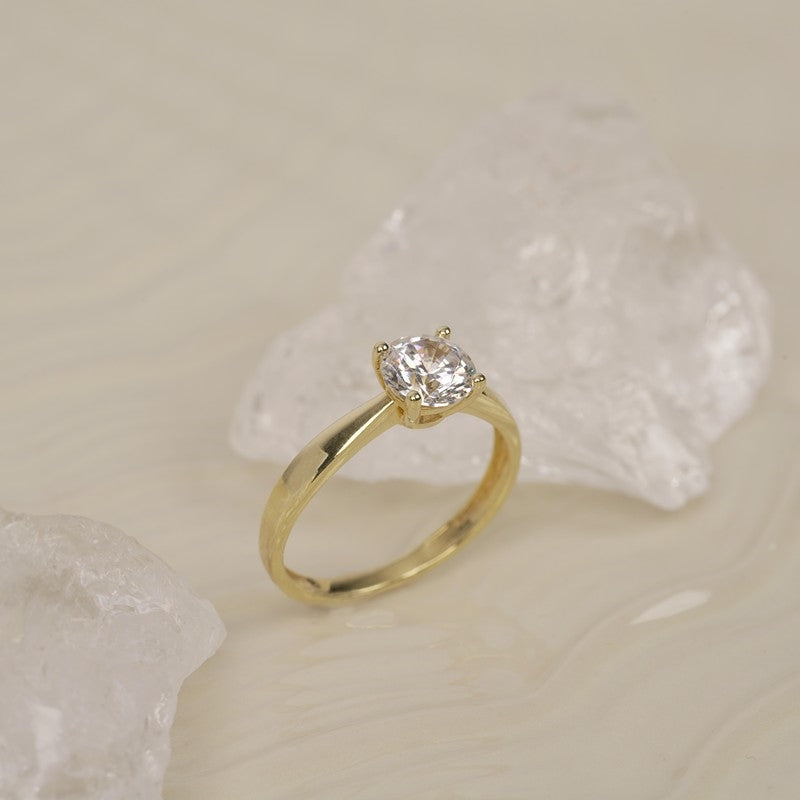 Siersbøl Luxury ring i 14 karat hvidguld med lab-grown diamant, liggende på flade