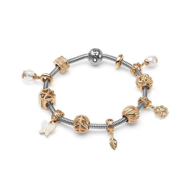 Christina Charms armbånd i sølv med zirkonia vist med charms