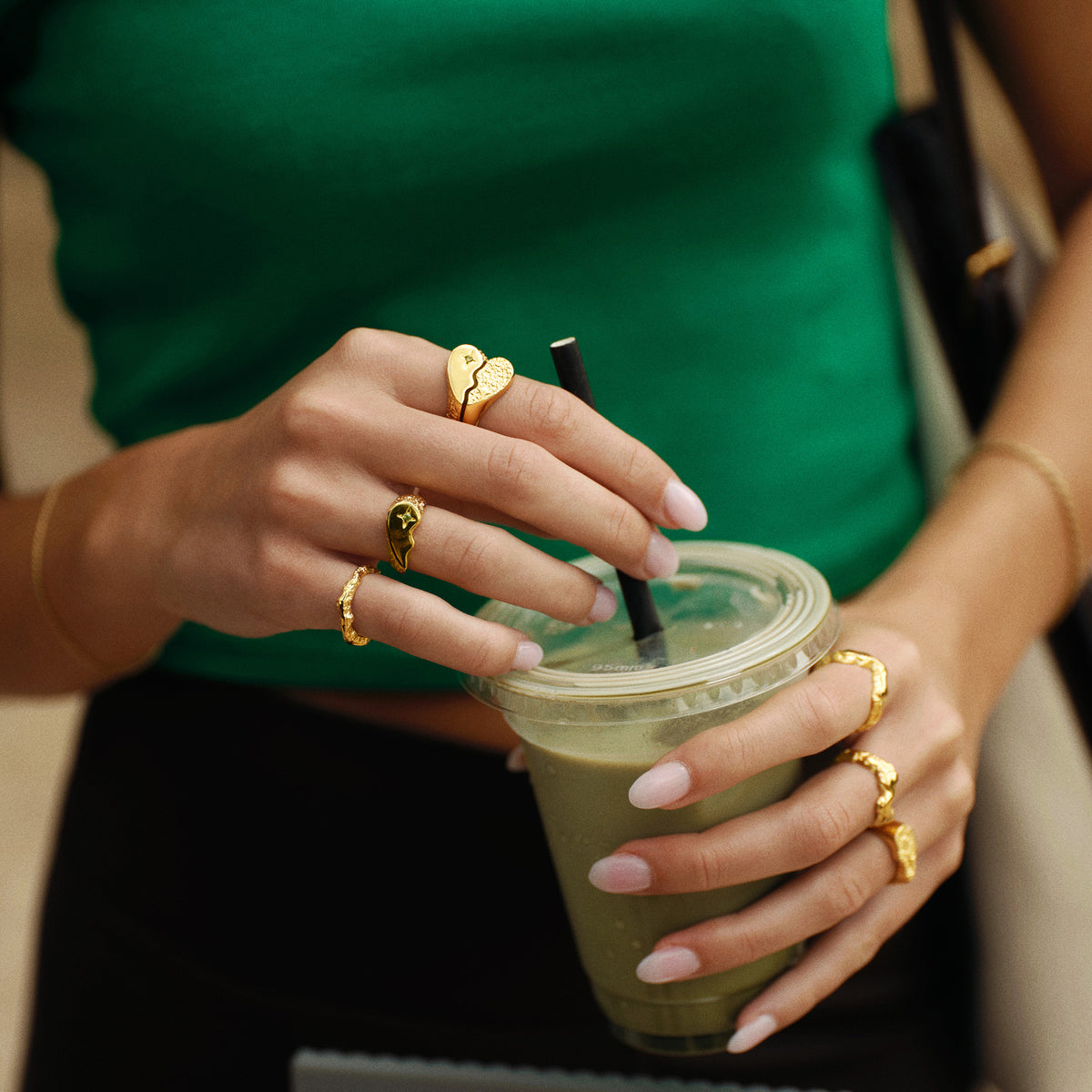 Camille Brinch Textured BFF Sparkly Ring forgyldt styling
