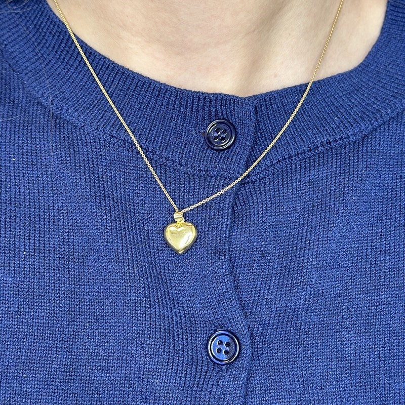 Hjertevedhæng i 8 karat guld med patch øsken – detalje af fatning
