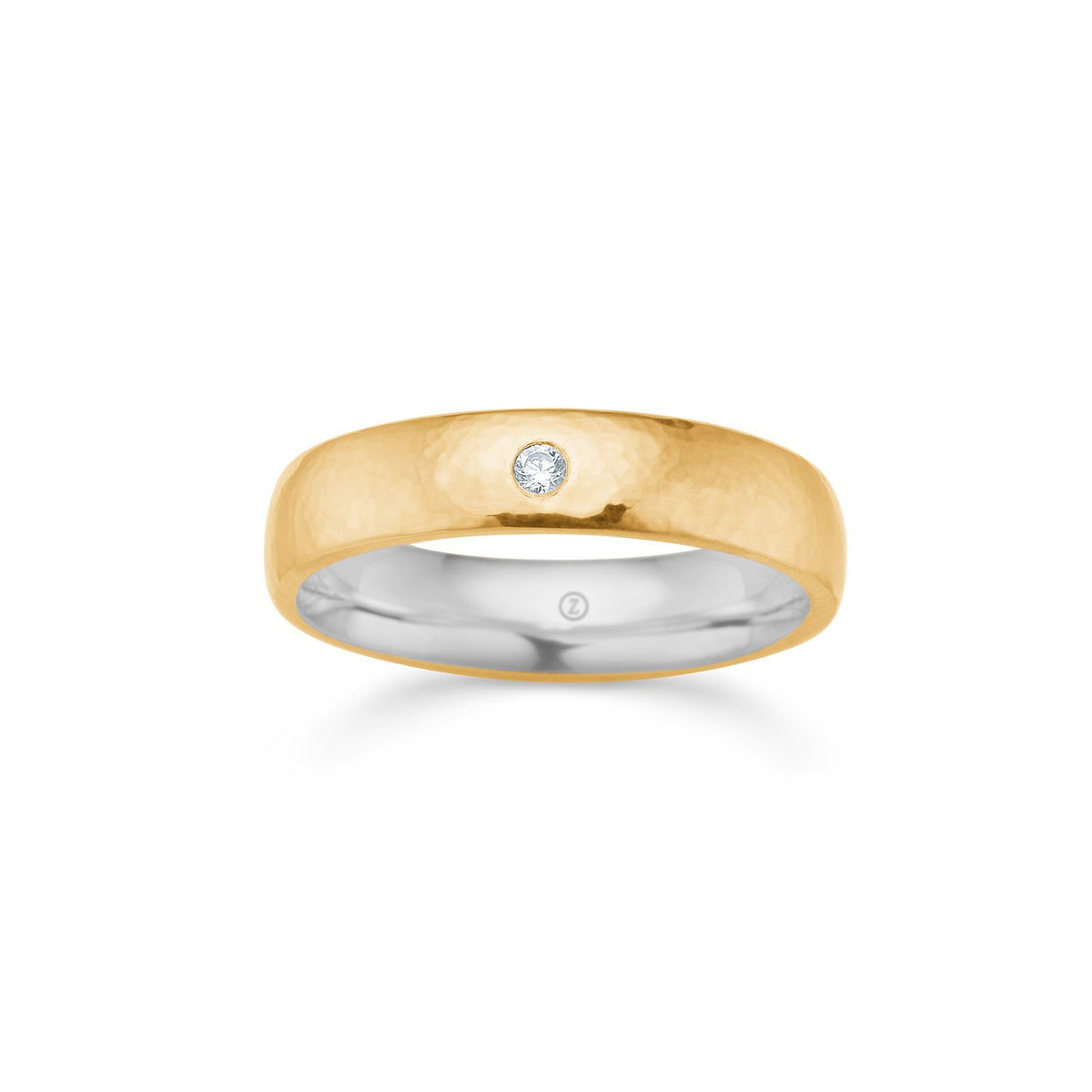 Mads Z hamret damering 4 mm med diamant i 14 kt. guld med sølvkerne