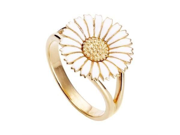 Kranz & Ziegler Marguerit ring i forgyldt sølv med 15 mm hvid emalje blomst